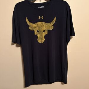 Under Armour Brahma Bull Mens T-shirt Heatgear Loose Fit Mens Sz Med Distressed